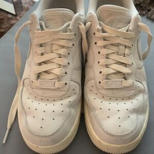 Nike airforce 1 women’s